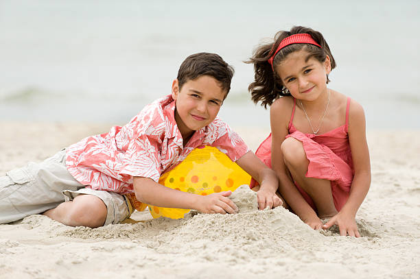 istock Brother and sister 147040733