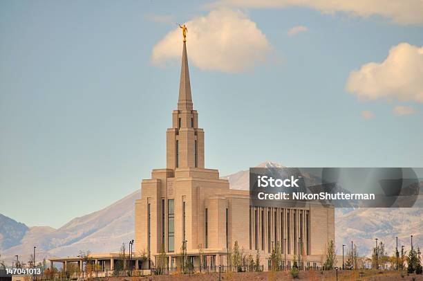 Oquirrh Mountain Utah Temple Stock Photo - Download Image Now - Mormonism, Synagogue, Temple - Building
