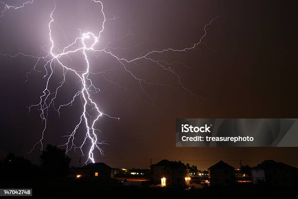 Lightning Ballerino - Fotografie stock e altre immagini di Tempesta - Tempesta, Lampo, Periferia