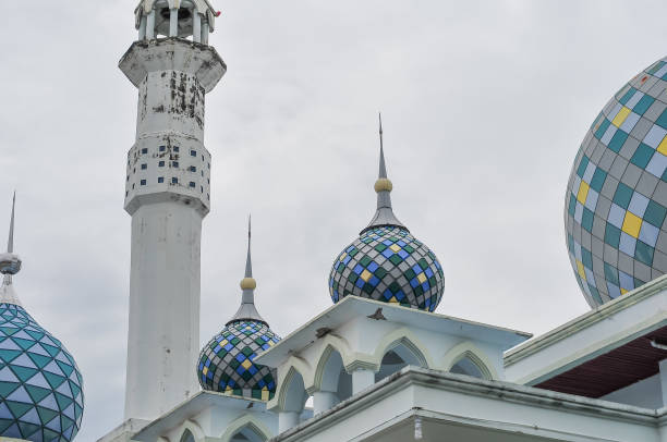 istock dome of a beautiful mosque 1470437164
