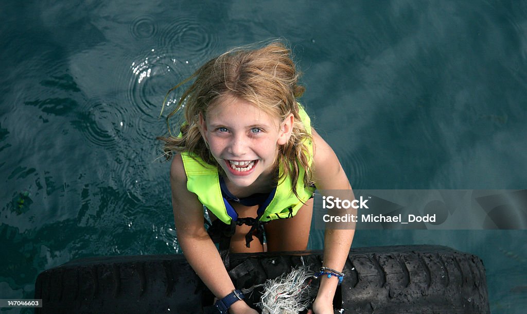 Allegra ragazza acqua - Foto stock royalty-free di Acqua