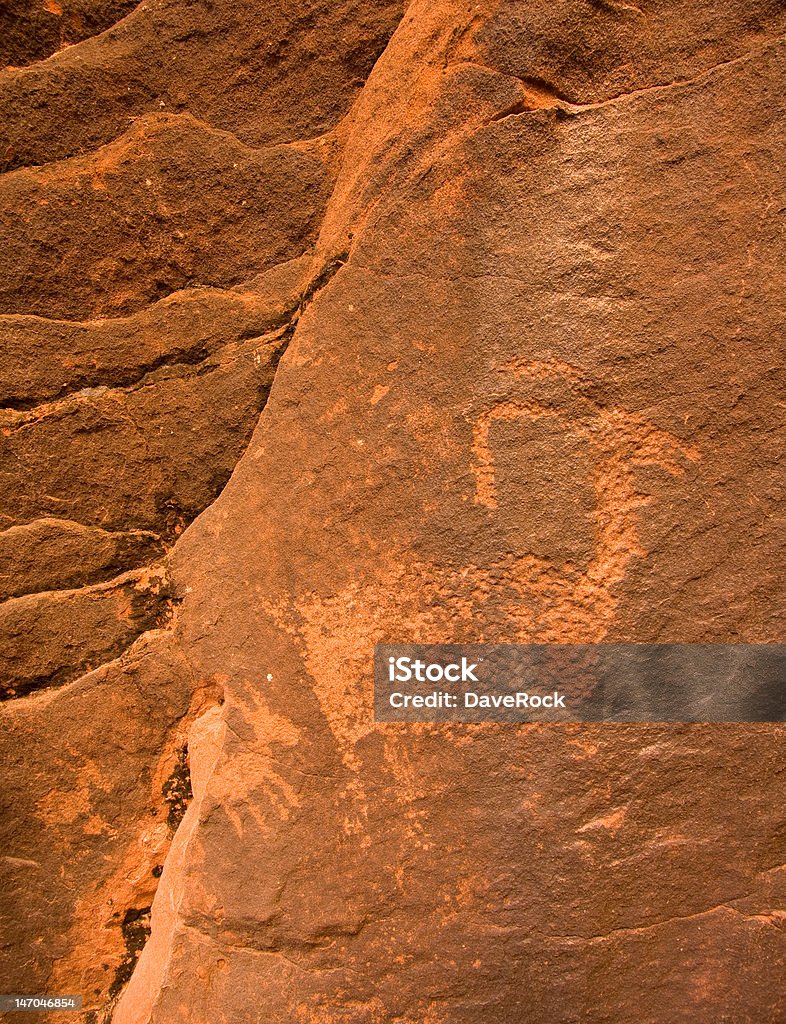 Petroglyph Canyon - Foto de stock de Antigo royalty-free