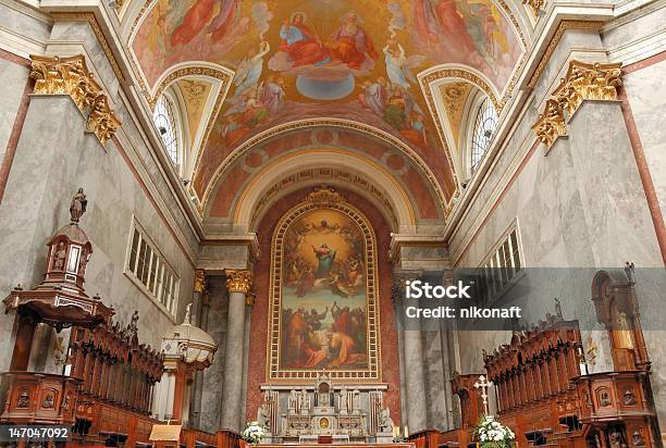 Catedral Foto de stock y más banco de imágenes de Altar - Altar, Antiguo, Arquitectura