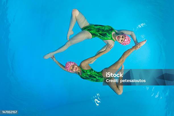 Nuoto Sincronizzato - Fotografie stock e altre immagini di Nuoto sincronizzato - Nuoto sincronizzato, Simmetria, Squadra sportiva