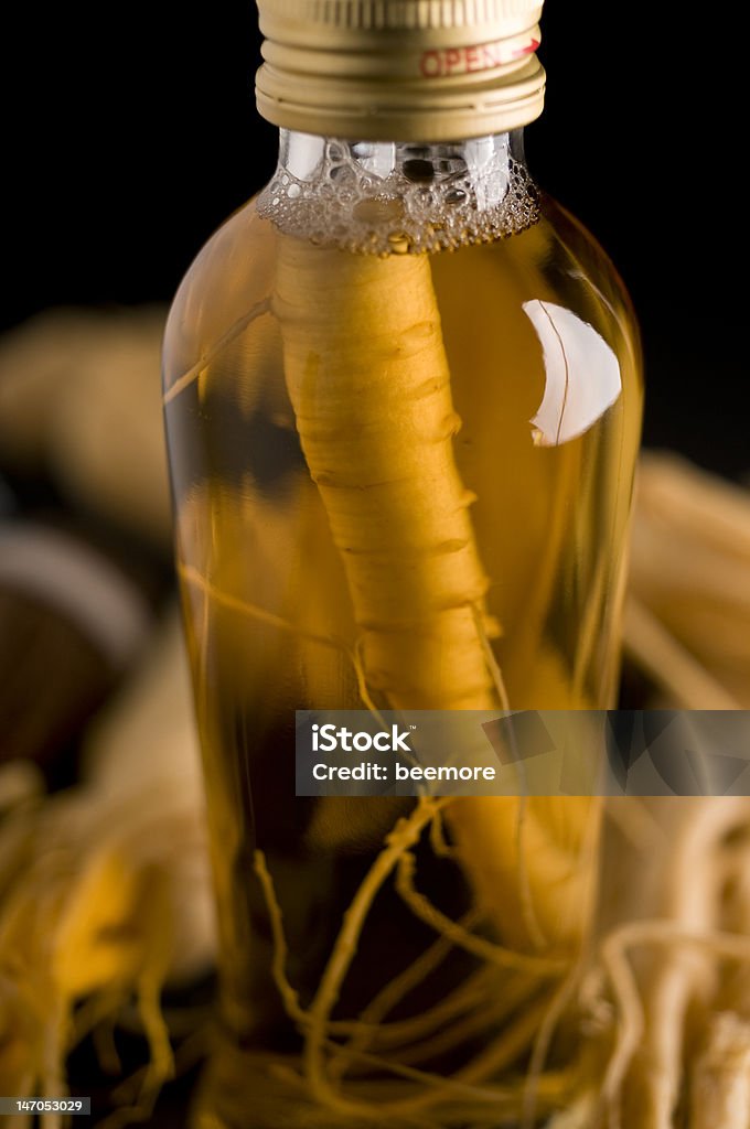 Ginseng estrarre liquido - Foto stock royalty-free di Acqua tonica