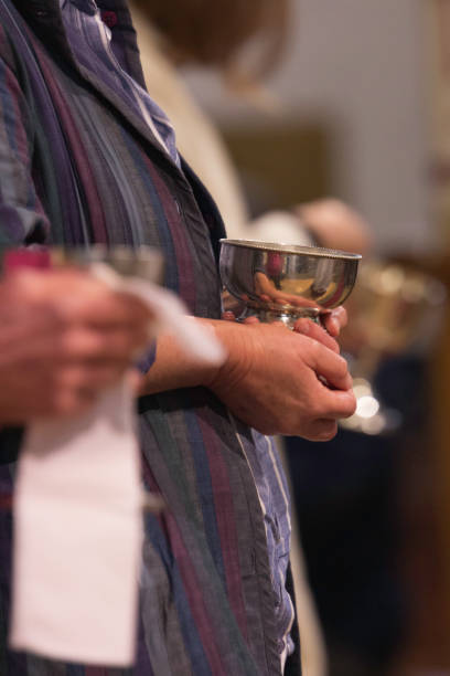 istock clergy preparing to give communion 1470534412