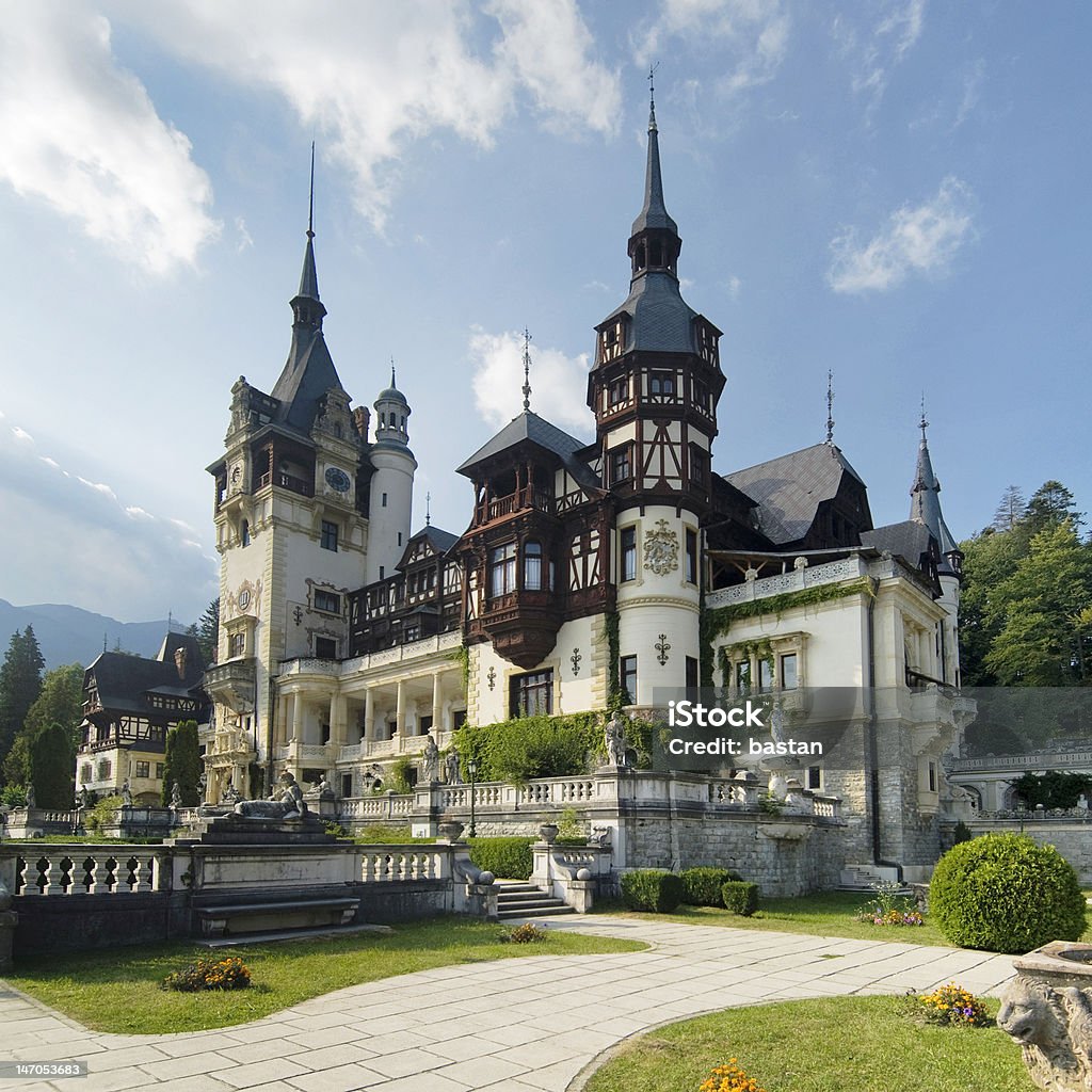 Bellissimo castello di Peles, Sinaia, Romania - Foto stock royalty-free di Castello