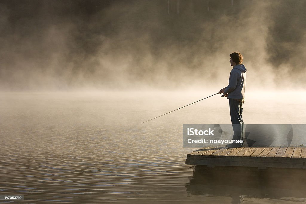 Manhã de pesca - Foto de stock de Pesca de truta royalty-free