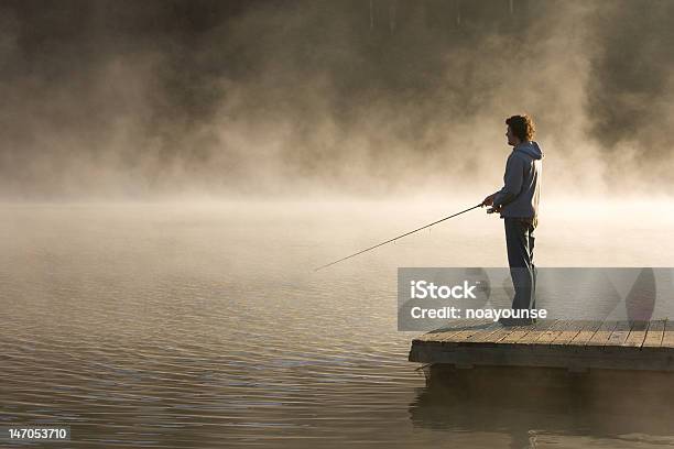 Foto de Manhã De Pesca e mais fotos de stock de Pesca de truta - Pesca de truta, Adulto, Cabelo Encaracolado