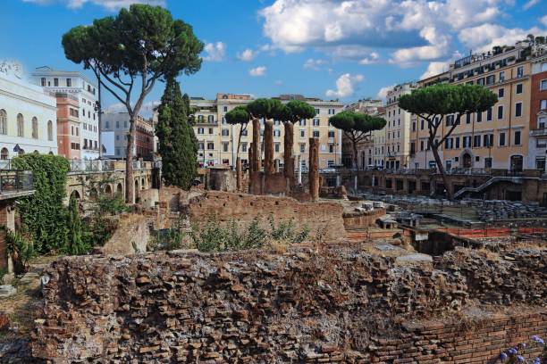 istock Largo di Torre Argentina in Rome 1470537927
