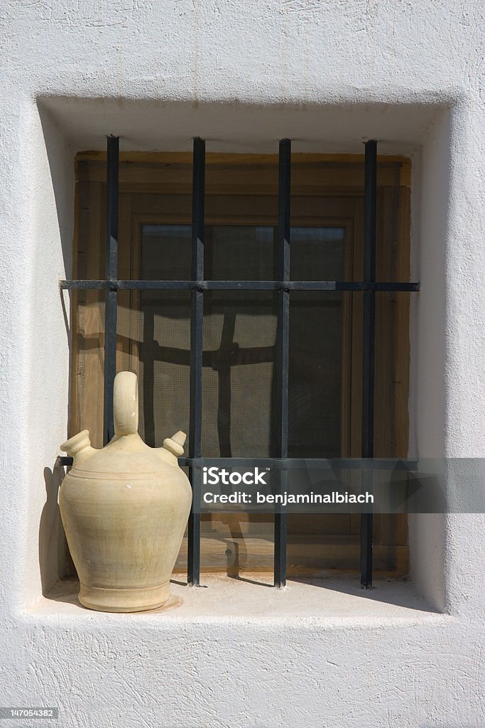 Hiszpański typowe Słój w oknie (pionowe - Zbiór zdjęć royalty-free (Andaluzja)