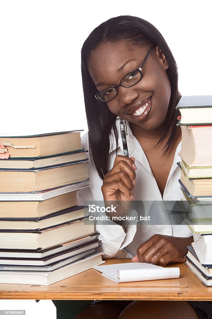 Usługi kształcenia ustawicznego dla dorosłych Afro American kobieta z Książka studia - Zbiór zdjęć royalty-free (16-17 lat)
