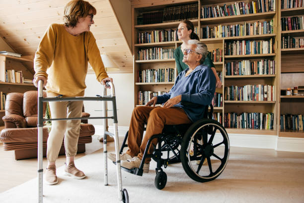 istock Taking care of aging parents 1470608224