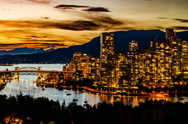 istock Vancouver Downtown golden sky 1470619752