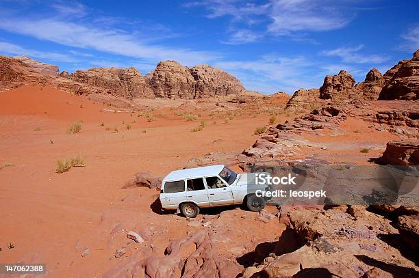 Foto de Wadi Rum Jordânia e mais fotos de stock de Areia - Areia, Arenito, Calor