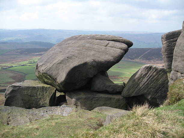 istock boulders,rocks and moors in the Derbyshire 147063318