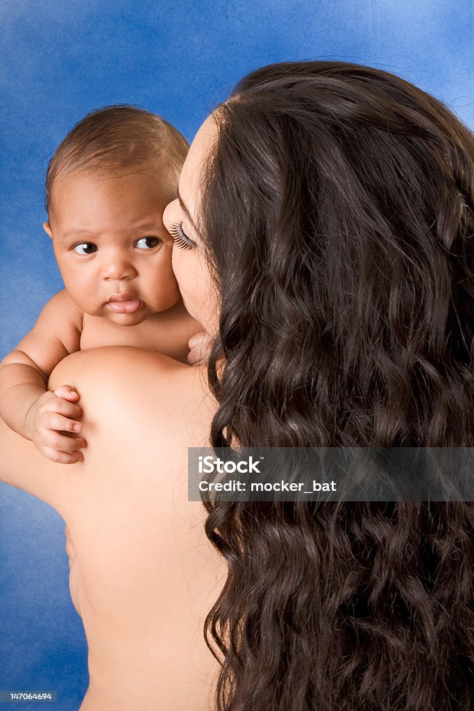 Étnica Latina mãe com seu filho Bebé Menino - Royalty-free 0-1 Mês Foto de stock