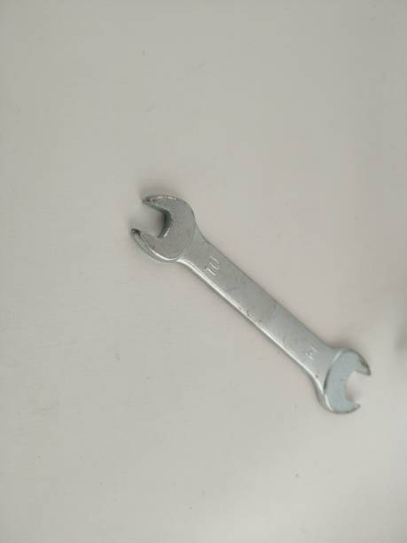 istock opening motorcycle and car bolts 1470657455