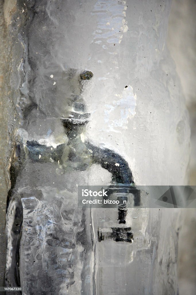 Frozen Robinet - Photo de Glacé libre de droits