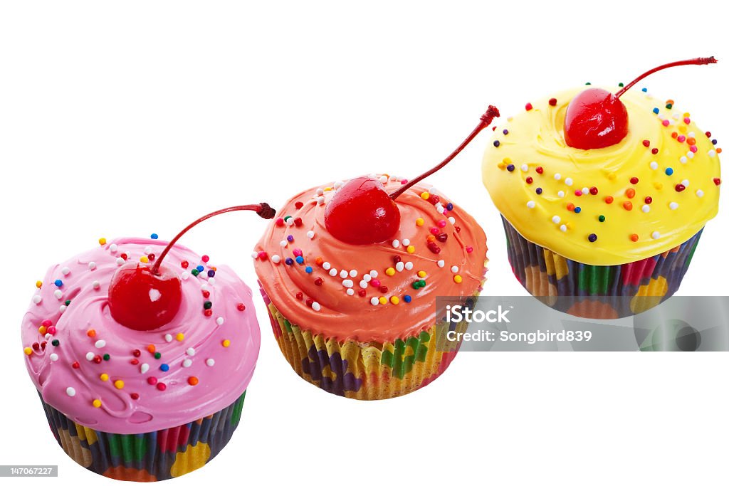 Três Cupcakes de cereja - Foto de stock de Amarelo royalty-free