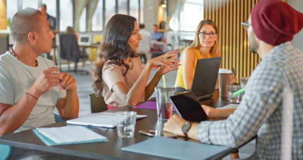 Business people discussing with each other