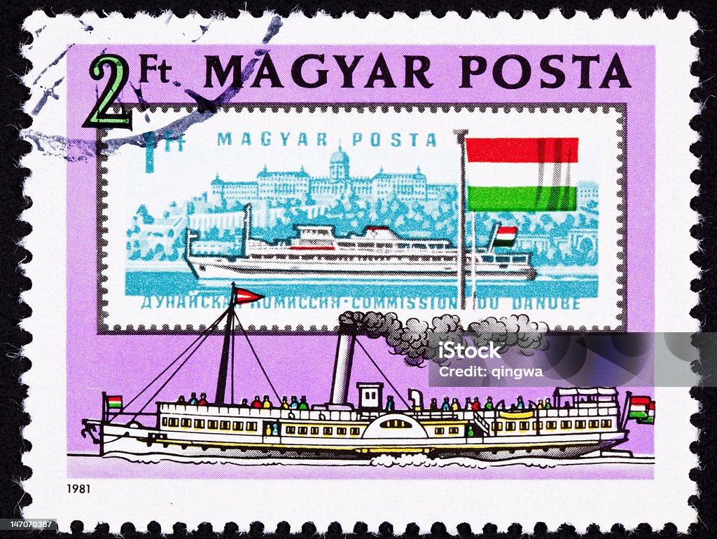 Cancelado húngaro sello postal Old barcos nuevos Danubio Buda Castle. - Foto de stock de Actividad libre de derechos