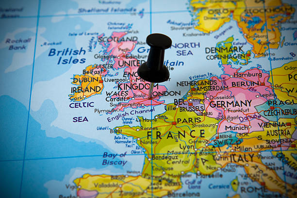 istock Small pin pointing on London 147072307