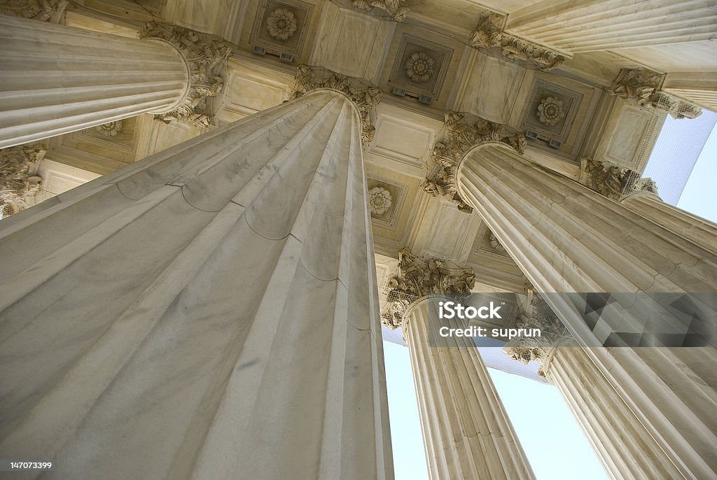 Colunas do edifício do Supremo Tribunal, - Royalty-free Palácio de Justiça Foto de stock