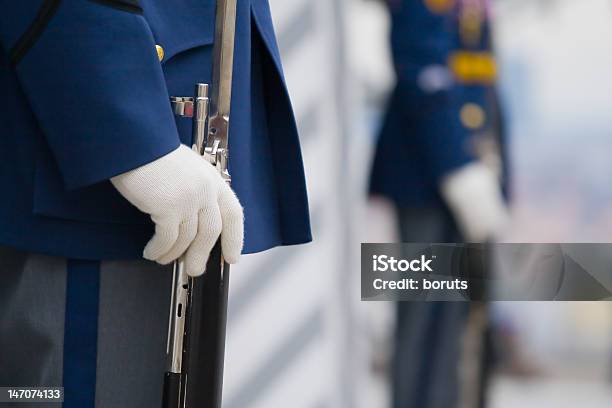 Guantes Blancos Foto de stock y más banco de imágenes de Guardia de honor - Soldado - Guardia de honor - Soldado, Adulto, Agarrar