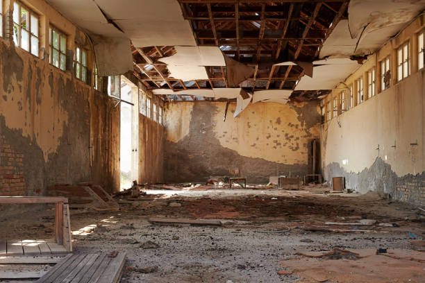 istock Old destroyed and damaged room in the obsolete building 1470751045