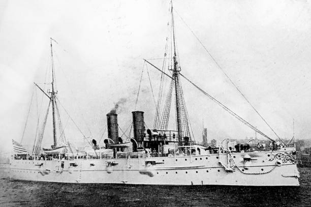 istock Antique illustration - United States cruiser Cincinnati 1470757407