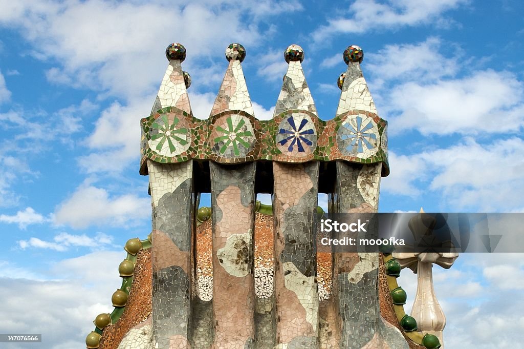 Casa Batllo's dach fragment przez Gaudiego, Barcelona, Hiszpania - Zbiór zdjęć royalty-free (Casa Batlló)