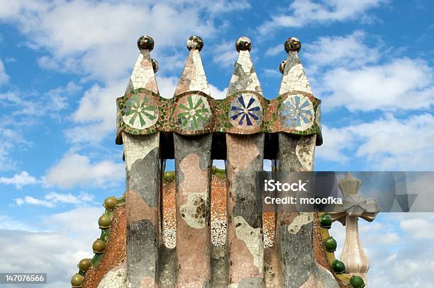 Дом Бальоs Крыша Fragment Antoni Gaudi Барселона Испания — стоковые фотографии и другие картинки Дом Бальо