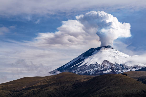 istock Cotopaxi in eruption 1470766167