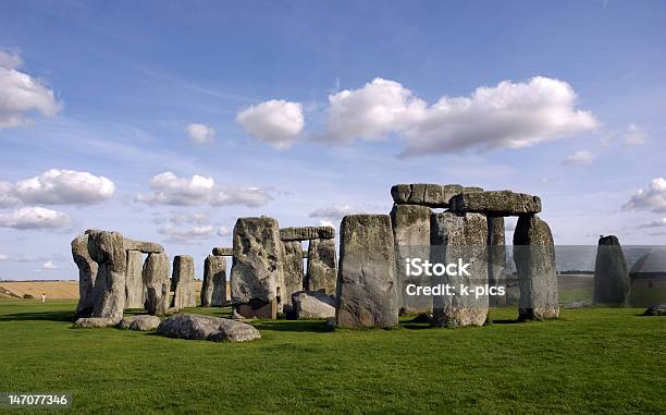 Stonehenge - zdjęcia stockowe i więcej obrazów Anglia - Anglia, Anglia Południowo-zachodnia, Duchowość