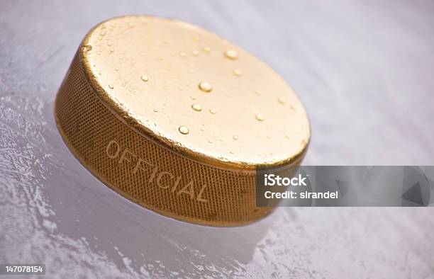 Homenagem Ao Canadá - Fotografias de stock e mais imagens de Disco de Hóquei sobre o Gelo - Disco de Hóquei sobre o Gelo, Dourado - Cores, Congelado