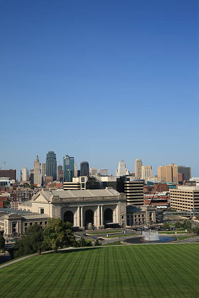 istock Kansas City Skyline 147078167