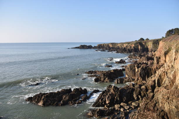 istock Cliffs in Brittany, at the Atlantic Ocean coast in Clohars Carnoet 1470782160