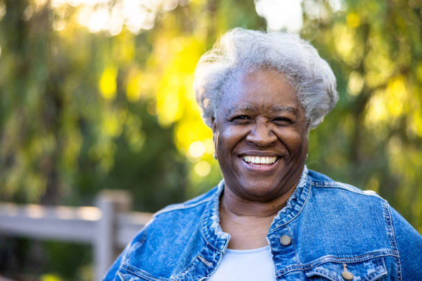 senior black woman portrait - 3666 imagens e fotografias de stock