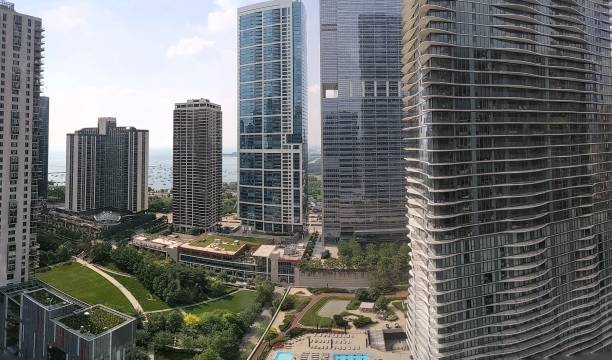 istock Chicago fisheye cityscape 1470808456