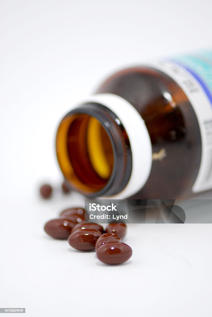 Витамин таблетки - Стоковые фото Вертикальный роялти-фри