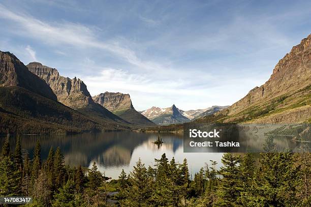 Photo libre de droit de Saint Mary Lake Avec Wild Goose Island banque d'images et plus d'images libres de droit de Beauté - Beauté, Beauté de la nature, Chaîne de montagnes