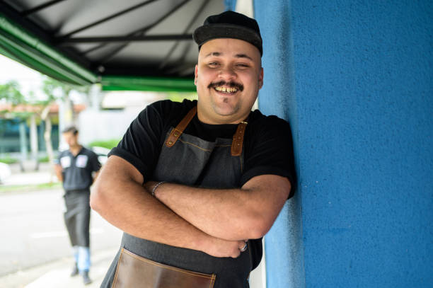 istock Employee of a bar 1470836098