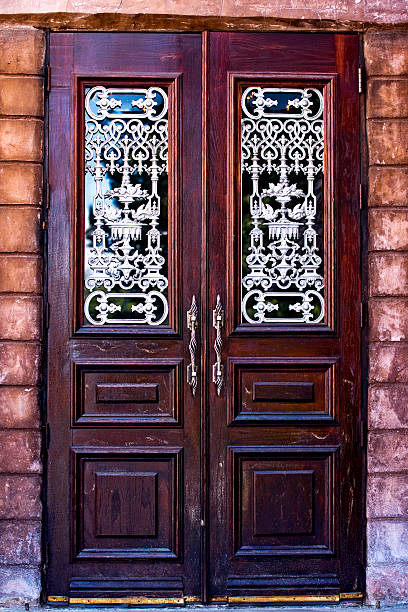 Linda Porta de Madeira - fotografia de stock