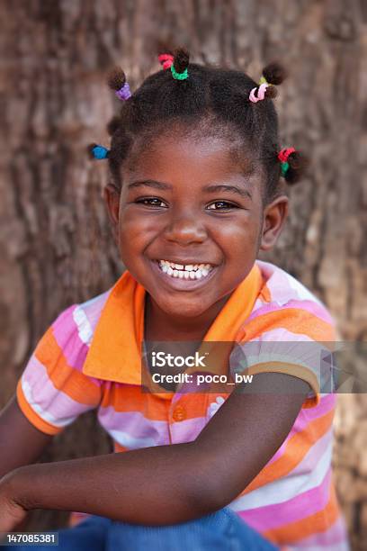 Африканский Ребенок — стоковые фотографии и другие картинки Африка - Африка, Африканская этническая группа, Афроамериканская этническая группа