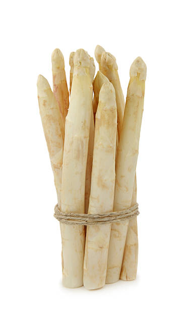 istock Bunch of white asparagus 147085402