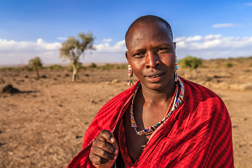 African warrior from Maasai tribe, central Kenya, Africa. Maasai tribe inhabiting southern Kenya and northern Tanzania, and they are related to the Samburu.