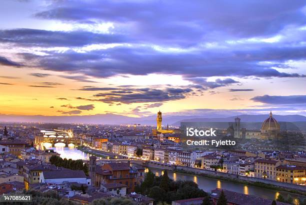 Atardecer En Florence Foto de stock y más banco de imágenes de Florencia - Italia - Florencia - Italia, Noche, Sin personas