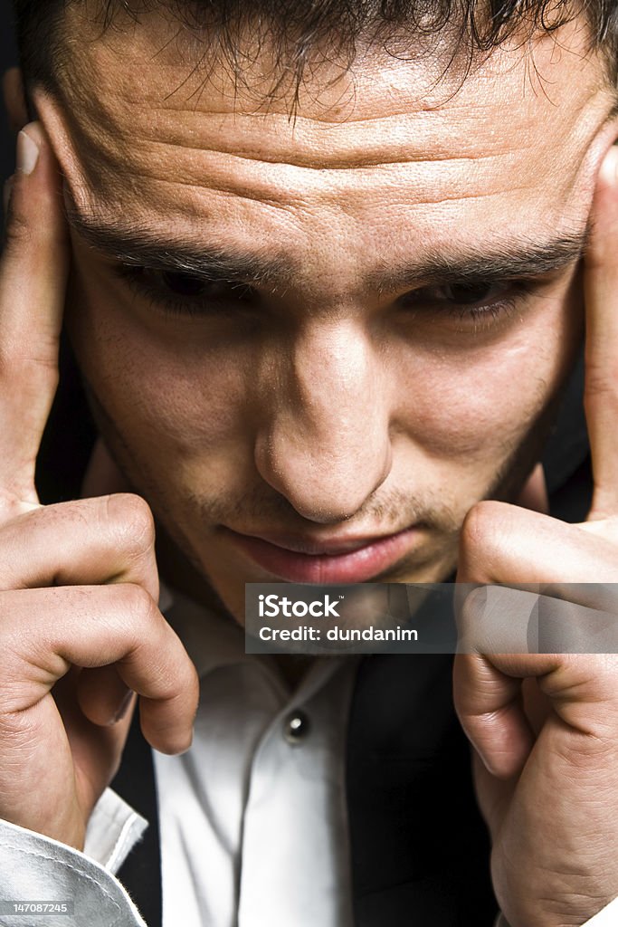 Estresse conceito-homem de negócios com uma dor de cabeça - Foto de stock de Adulto royalty-free
