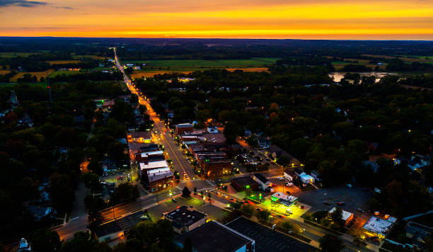 istock Sunset in the city 1470886162